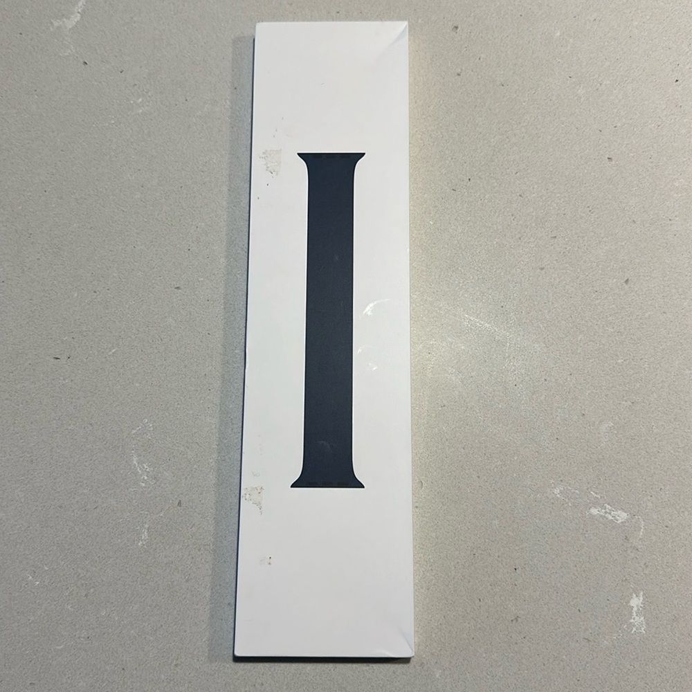 Apple Watch 41mm Storm Blue Solo Loop Size 4 - NWT